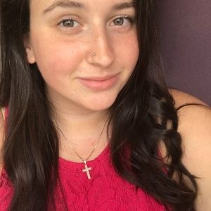 Meet your Posher, Allyana